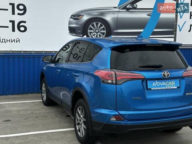 Тойота РАВ 4 2016 в Киеве на Automoto.ua Синий Тойота РАВ 4, объемом двигателя 1.99 л и пробегом 144 тыс. км за 18500 $, фото 6 на Automoto.ua