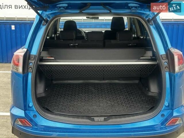 Тойота РАВ 4 2016 в Киеве на Automoto.ua Синий Тойота РАВ 4, объемом двигателя 1.99 л и пробегом 144 тыс. км за 18500 $, фото 19 на Automoto.ua