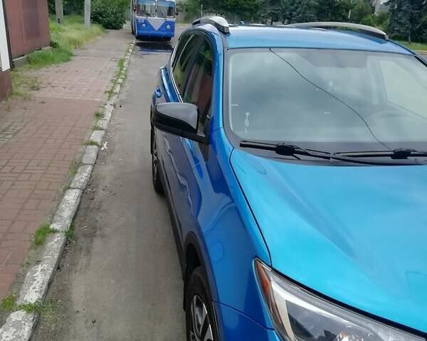 Синий Тойота РАВ 4, объемом двигателя 2.49 л и пробегом 96 тыс. км за 16900 $, фото 1 на Automoto.ua