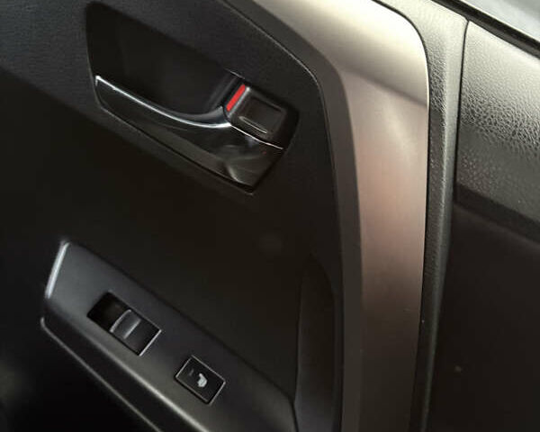 Тойота РАВ 4 2017 в Киеве на Automoto.ua Синий Тойота РАВ 4, объемом двигателя 2.49 л и пробегом 71 тыс. км за 25900 $, фото 18 на Automoto.ua