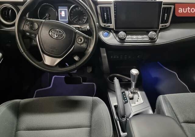 Синий Тойота РАВ 4, объемом двигателя 2.5 л и пробегом 29 тыс. км за 28300 $, фото 4 на Automoto.ua