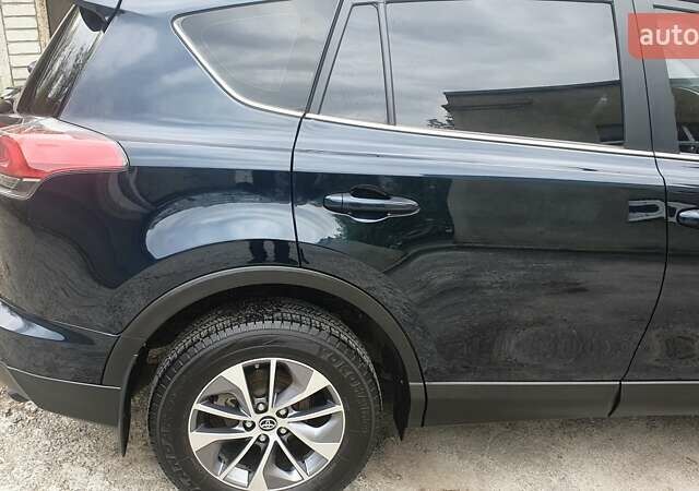 Тойота РАВ 4 2017 в Харькове на Automoto.ua Синий Тойота РАВ 4, объемом двигателя 2.5 л и пробегом 29 тыс. км за 27700 $, фото 32 на Automoto.ua