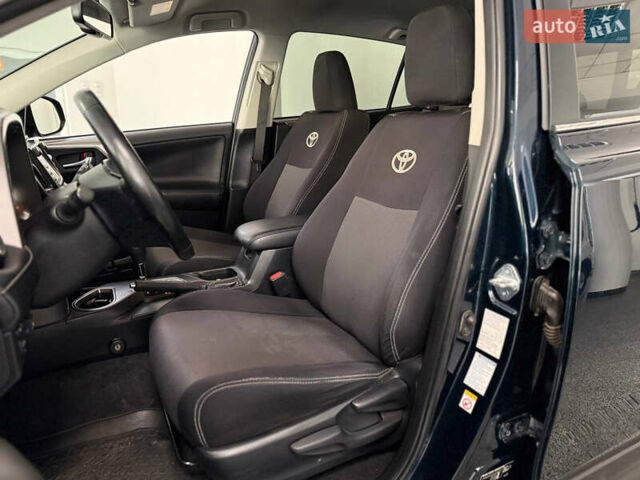 Тойота РАВ 4 2017 в Полтаве на Automoto.ua Синий Тойота РАВ 4, объемом двигателя 1.99 л и пробегом 175 тыс. км за 19900 $, фото 8 на Automoto.ua