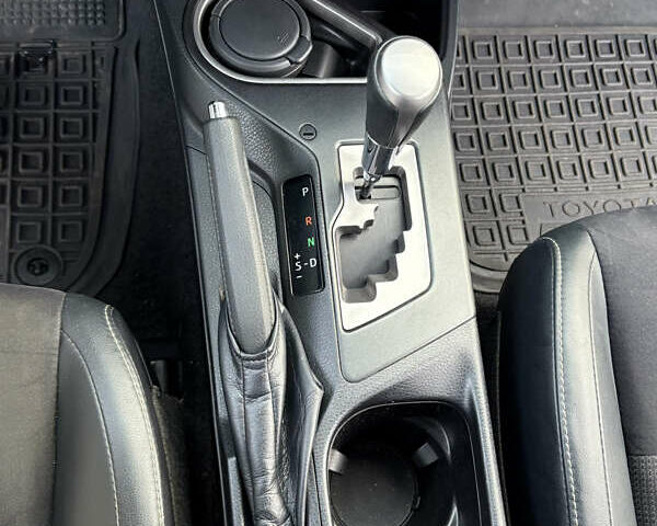Тойота РАВ 4 2017 в Киеве на Automoto.ua Синий Тойота РАВ 4, объемом двигателя 2.49 л и пробегом 71 тыс. км за 25900 $, фото 22 на Automoto.ua