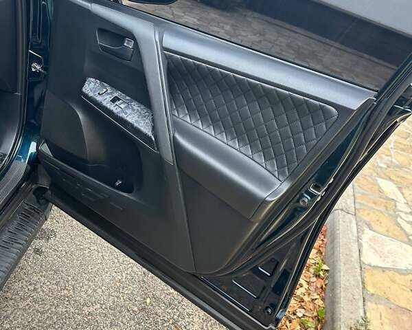 Тойота РАВ 4 2017 в Новомосковске на Automoto.ua Синий Тойота РАВ 4, объемом двигателя 2.49 л и пробегом 125 тыс. км за 22500 $, фото 19 на Automoto.ua