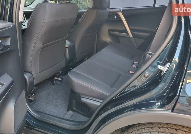 Тойота РАВ 4 2017 в Харькове на Automoto.ua Синий Тойота РАВ 4, объемом двигателя 2.5 л и пробегом 29 тыс. км за 27700 $, фото 18 на Automoto.ua