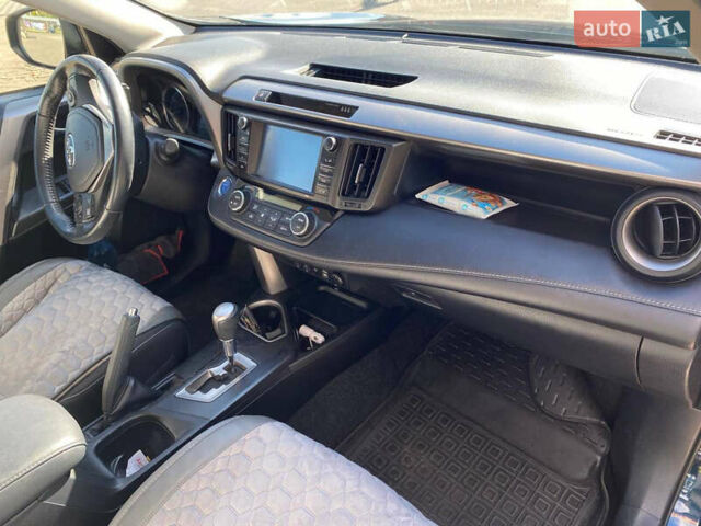 Синий Тойота РАВ 4, объемом двигателя 2.49 л и пробегом 68 тыс. км за 24500 $, фото 4 на Automoto.ua