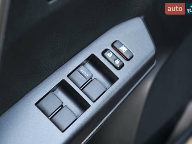 Синий Тойота РАВ 4, объемом двигателя 1.99 л и пробегом 111 тыс. км за 25500 $, фото 23 на Automoto.ua