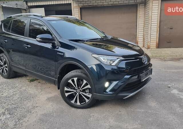 Тойота РАВ 4 2017 в Харькове на Automoto.ua Синий Тойота РАВ 4, объемом двигателя 2.5 л и пробегом 29 тыс. км за 27700 $, фото 38 на Automoto.ua