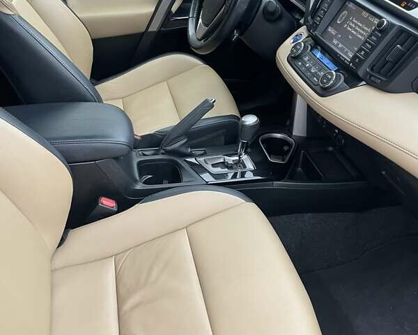 Синий Тойота РАВ 4, объемом двигателя 2.49 л и пробегом 96 тыс. км за 26500 $, фото 10 на Automoto.ua