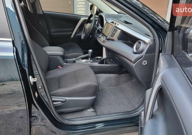 Тойота РАВ 4 2017 в Харькове на Automoto.ua Синий Тойота РАВ 4, объемом двигателя 2.5 л и пробегом 29 тыс. км за 27700 $, фото 17 на Automoto.ua