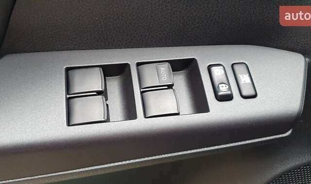 Тойота РАВ 4 2017 в Харькове на Automoto.ua Синий Тойота РАВ 4, объемом двигателя 2.5 л и пробегом 29 тыс. км за 27700 $, фото 12 на Automoto.ua