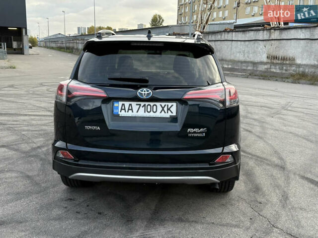 Тойота РАВ 4 2017 в Киеве на Automoto.ua Синий Тойота РАВ 4, объемом двигателя 2.49 л и пробегом 71 тыс. км за 25900 $, фото 7 на Automoto.ua