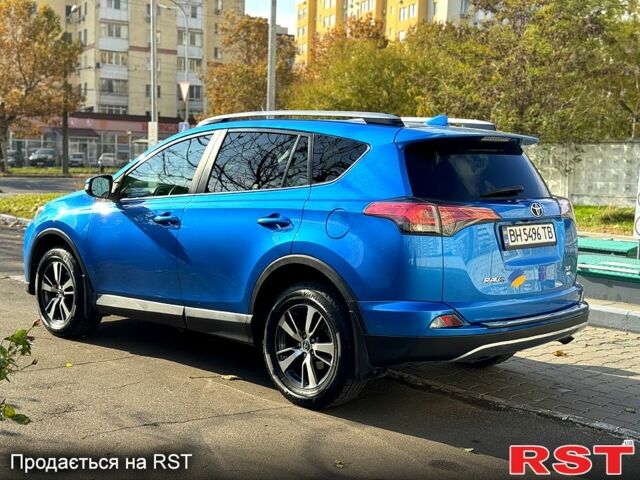 Тойота РАВ 4 2017 у Одесі на Automoto.ua Синій Тойота РАВ 4, об'ємом двигуна 2.5 л та пробігом 150 тис. км за 16500 $, фото 4 на Automoto.ua