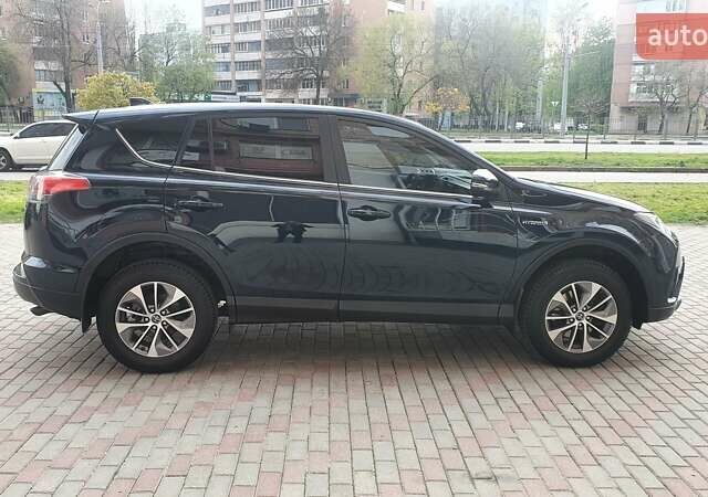 Тойота РАВ 4 2017 в Харькове на Automoto.ua Синий Тойота РАВ 4, объемом двигателя 2.5 л и пробегом 29 тыс. км за 27700 $, фото 33 на Automoto.ua