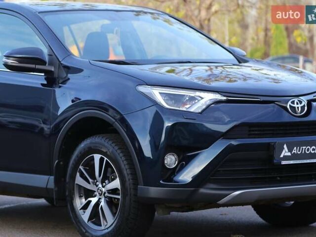 Синий Тойота РАВ 4, объемом двигателя 1.99 л и пробегом 111 тыс. км за 25500 $, фото 3 на Automoto.ua