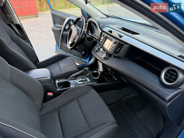 Синій Тойота РАВ 4, об'ємом двигуна 2.49 л та пробігом 77 тис. км за 18600 $, фото 13 на Automoto.ua