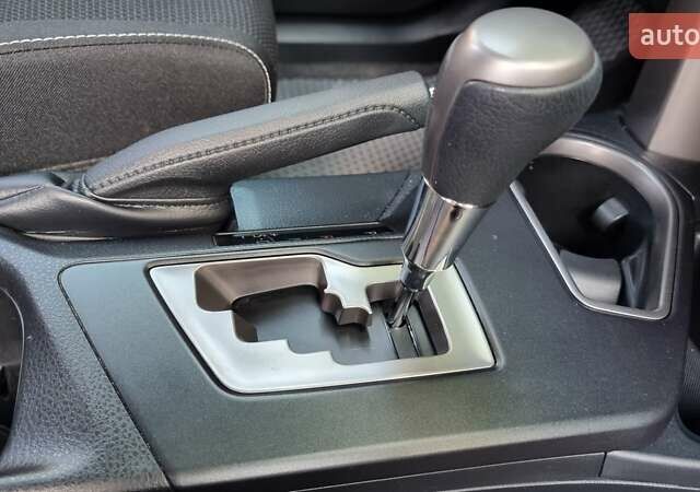 Тойота РАВ 4 2017 в Харькове на Automoto.ua Синий Тойота РАВ 4, объемом двигателя 2.5 л и пробегом 29 тыс. км за 27700 $, фото 19 на Automoto.ua