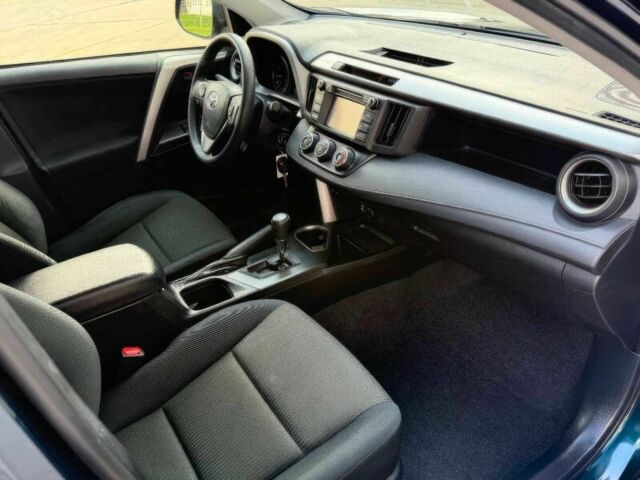 Тойота РАВ 4 2017 в Полтаве на Automoto.ua Синий Тойота РАВ 4, объемом двигателя 2.5 л и пробегом 57 тыс. км за 9800 $, фото 9 на Automoto.ua