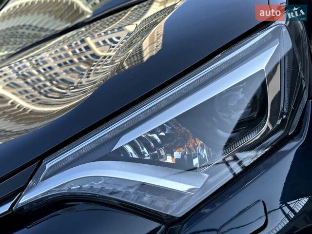 Синий Тойота РАВ 4, объемом двигателя 2.49 л и пробегом 99 тыс. км за 25700 $, фото 9 на Automoto.ua