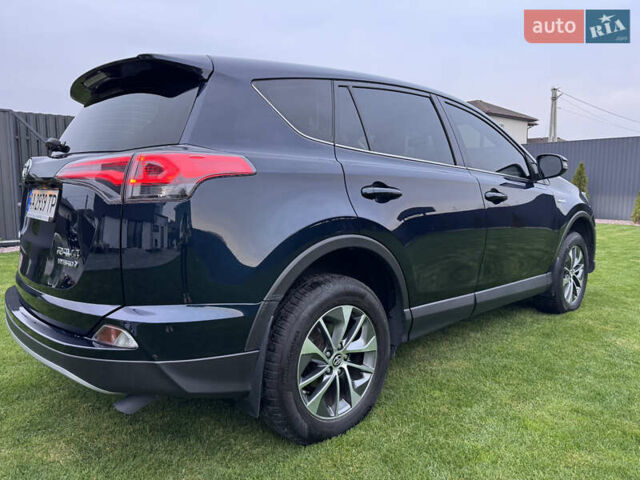 Синий Тойота РАВ 4, объемом двигателя 2.49 л и пробегом 70 тыс. км за 27000 $, фото 2 на Automoto.ua