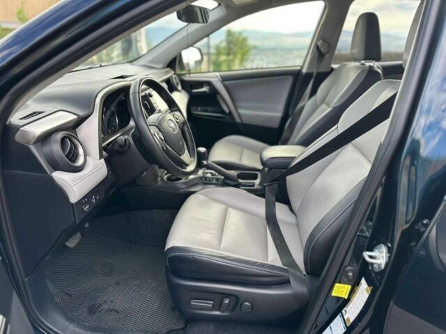 Синий Тойота РАВ 4, объемом двигателя 2.5 л и пробегом 106 тыс. км за 14700 $, фото 9 на Automoto.ua