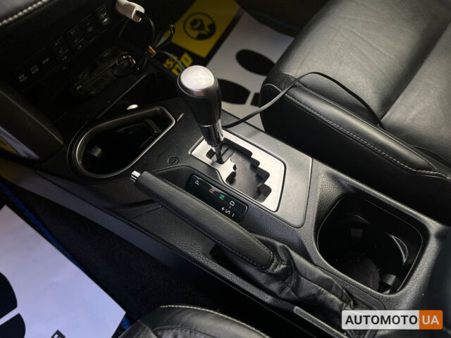 Синий Тойота РАВ 4, объемом двигателя 2.5 л и пробегом 290 тыс. км за 21800 $, фото 21 на Automoto.ua