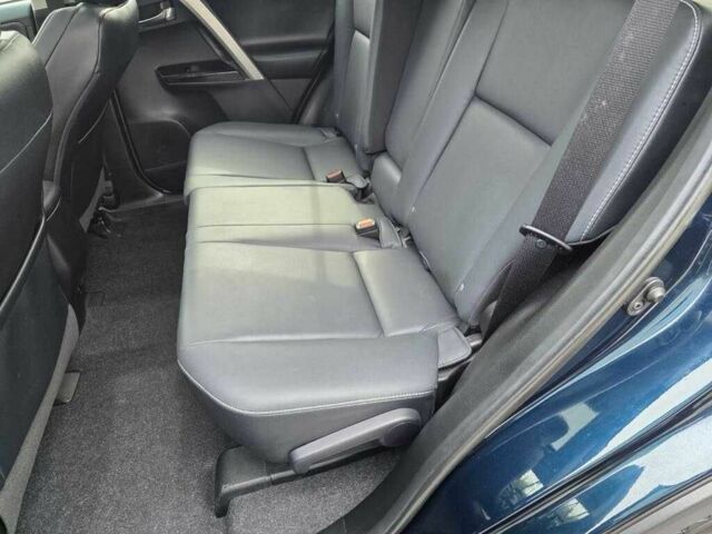 Тойота РАВ 4 2018 в Кропивницком (Кировограде) на Automoto.ua Синий Тойота РАВ 4, объемом двигателя 2.5 л и пробегом 36 тыс. км за 14000 $, фото 11 на Automoto.ua