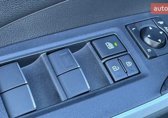 Синий Тойота РАВ 4, объемом двигателя 1.99 л и пробегом 57 тыс. км за 31912 $, фото 23 на Automoto.ua