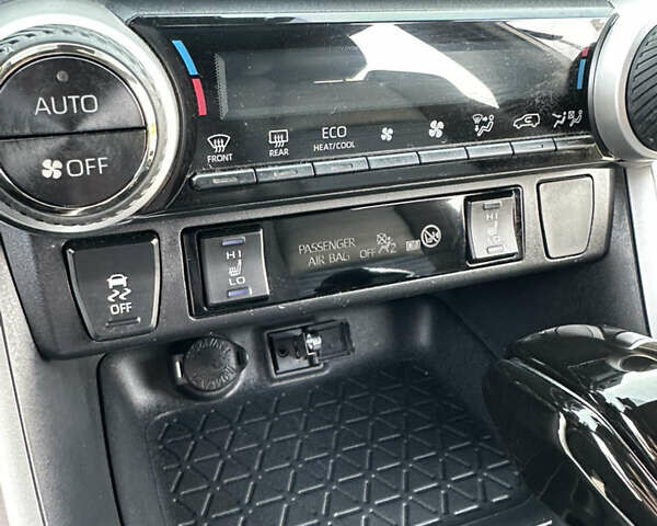 Синий Тойота РАВ 4, объемом двигателя 2.49 л и пробегом 110 тыс. км за 29999 $, фото 123 на Automoto.ua