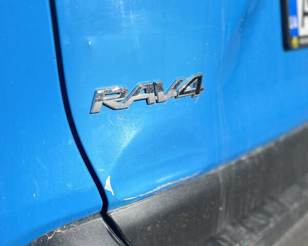 Синий Тойота РАВ 4, объемом двигателя 1.99 л и пробегом 66 тыс. км за 24999 $, фото 12 на Automoto.ua