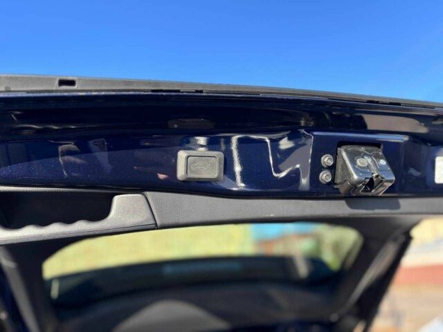 Синій Тойота РАВ 4, об'ємом двигуна 2 л та пробігом 56 тис. км за 29999 $, фото 19 на Automoto.ua