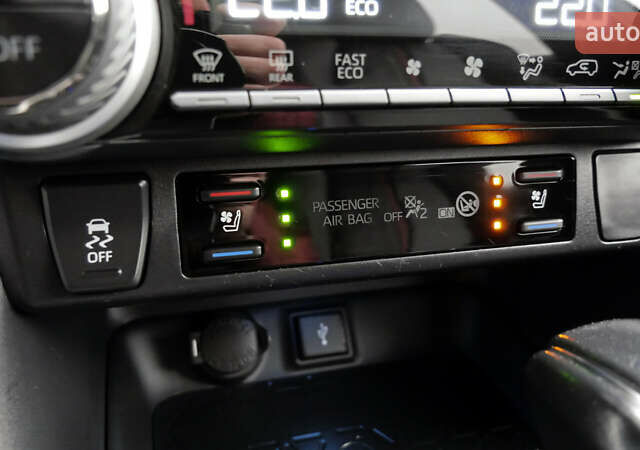 Синий Тойота РАВ 4, объемом двигателя 2.5 л и пробегом 145 тыс. км за 42500 $, фото 38 на Automoto.ua