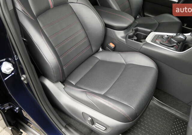 Синий Тойота РАВ 4, объемом двигателя 2.5 л и пробегом 145 тыс. км за 42500 $, фото 48 на Automoto.ua