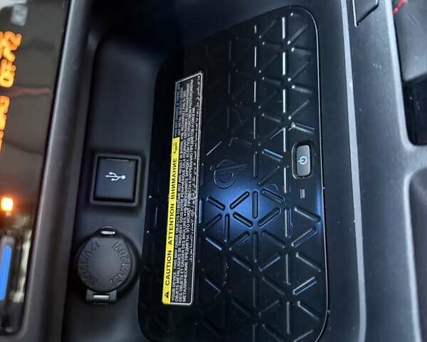 Синий Тойота РАВ 4, объемом двигателя 2.49 л и пробегом 72 тыс. км за 40700 $, фото 32 на Automoto.ua