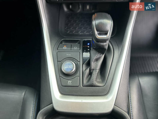 Синій Тойота РАВ 4, об'ємом двигуна 2.49 л та пробігом 90 тис. км за 25000 $, фото 17 на Automoto.ua