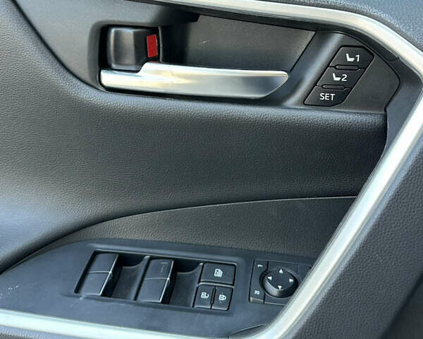 Тойота РАВ 4 2021 в Днепре (Днепропетровске) на Automoto.ua Синий Тойота РАВ 4, объемом двигателя 2.5 л и пробегом 101 тыс. км за 31000 $, фото 41 на Automoto.ua