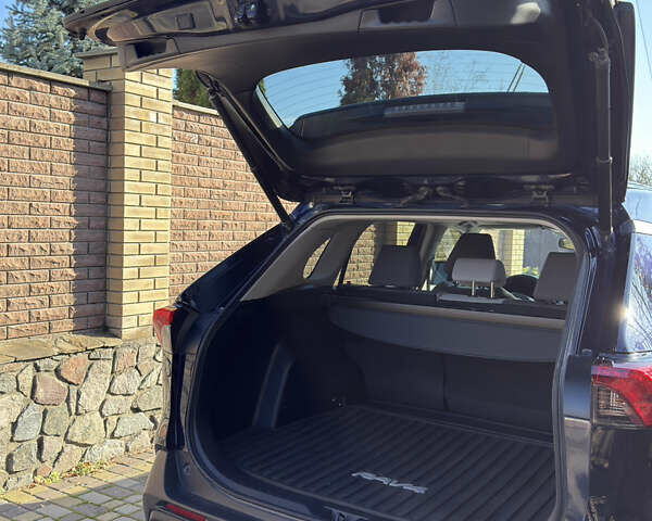 Синій Тойота РАВ 4, об'ємом двигуна 2.5 л та пробігом 114 тис. км за 26300 $, фото 18 на Automoto.ua