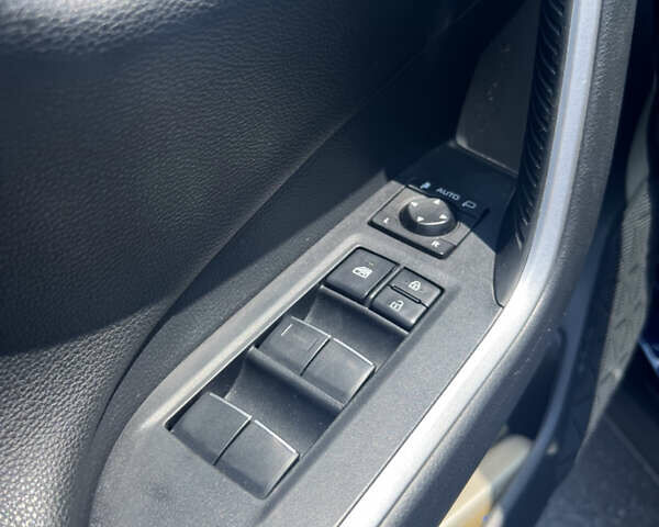 Синий Тойота РАВ 4, объемом двигателя 2.49 л и пробегом 95 тыс. км за 32700 $, фото 26 на Automoto.ua