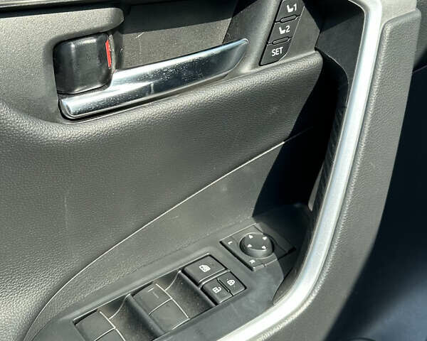 Тойота РАВ 4 2021 в Днепре (Днепропетровске) на Automoto.ua Синий Тойота РАВ 4, объемом двигателя 2.5 л и пробегом 101 тыс. км за 31000 $, фото 43 на Automoto.ua