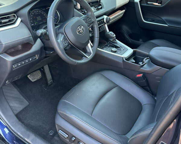 Тойота РАВ 4 2021 в Днепре (Днепропетровске) на Automoto.ua Синий Тойота РАВ 4, объемом двигателя 2.5 л и пробегом 101 тыс. км за 31000 $, фото 15 на Automoto.ua