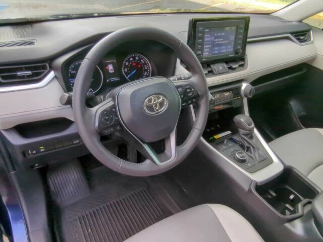 Тойота РАВ 4 2022 у Тернополі на Automoto.ua Синій Тойота РАВ 4, об'ємом двигуна 2.5 л та пробігом 18 тис. км за 12200 $, фото 6 на Automoto.ua