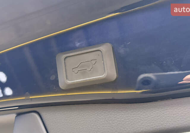 Синий Тойота РАВ 4, объемом двигателя 1.99 л и пробегом 33 тыс. км за 34173 $, фото 12 на Automoto.ua