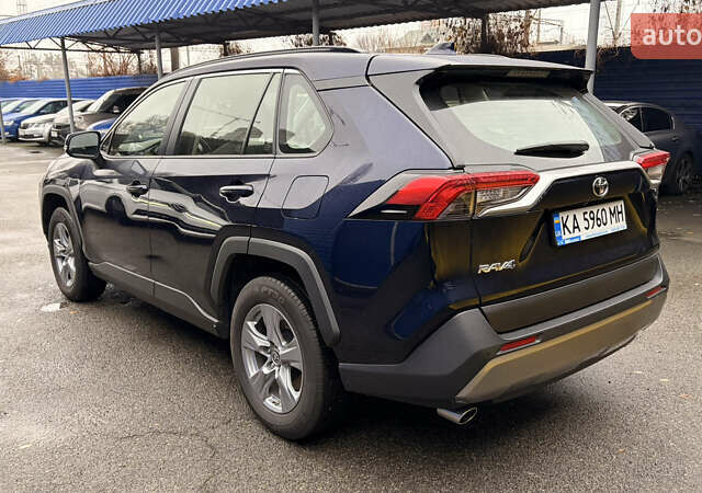 Синий Тойота РАВ 4, объемом двигателя 1.99 л и пробегом 33 тыс. км за 34173 $, фото 7 на Automoto.ua