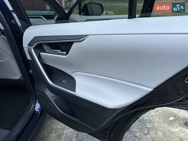 Синий Тойота РАВ 4, объемом двигателя 2.5 л и пробегом 1 тыс. км за 29700 $, фото 27 на Automoto.ua