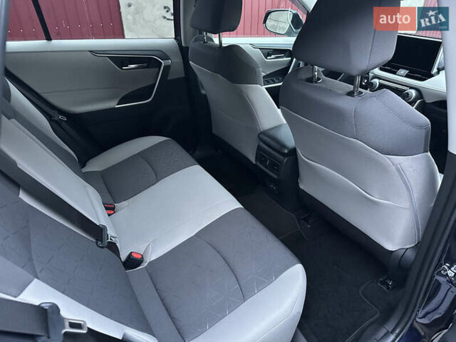 Синий Тойота РАВ 4, объемом двигателя 2.5 л и пробегом 1 тыс. км за 29700 $, фото 26 на Automoto.ua