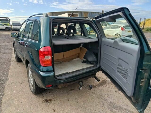 Зеленый Тойота РАВ 4, объемом двигателя 2 л и пробегом 145 тыс. км за 3000 $, фото 7 на Automoto.ua