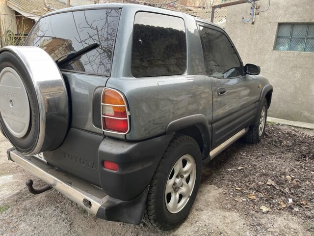 Зелений Тойота РАВ 4, об'ємом двигуна 2 л та пробігом 100 тис. км за 4500 $, фото 6 на Automoto.ua