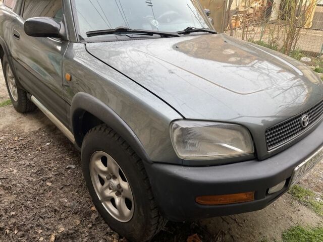 Зелений Тойота РАВ 4, об'ємом двигуна 2 л та пробігом 100 тис. км за 4500 $, фото 11 на Automoto.ua