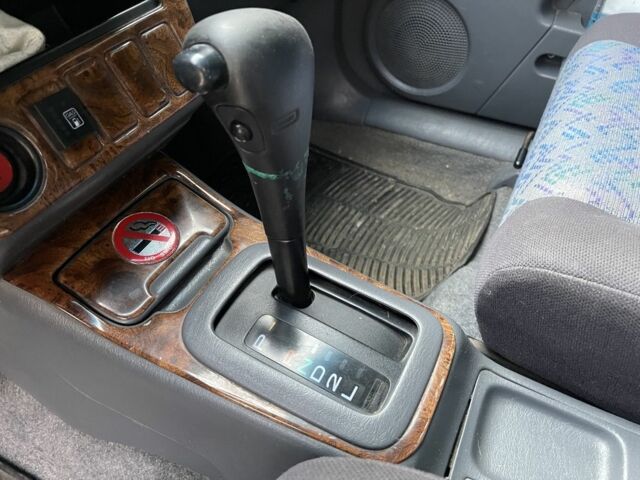 Зелений Тойота РАВ 4, об'ємом двигуна 2 л та пробігом 100 тис. км за 4500 $, фото 4 на Automoto.ua